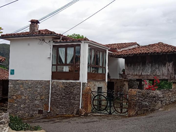Casa La Cruz A 2Km De กังกัส เด โอนิส ภายนอก รูปภาพ